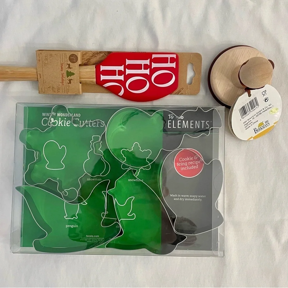 Holiday Baking Gift Set Cookie Cutters, Snowflake Cookie Stamp and Spatula New.
